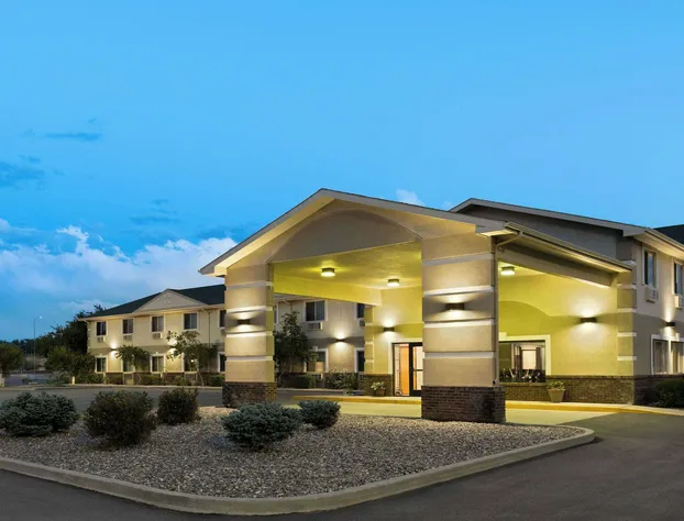 Super 8 by Wyndham Big Timber hotel detail image 2