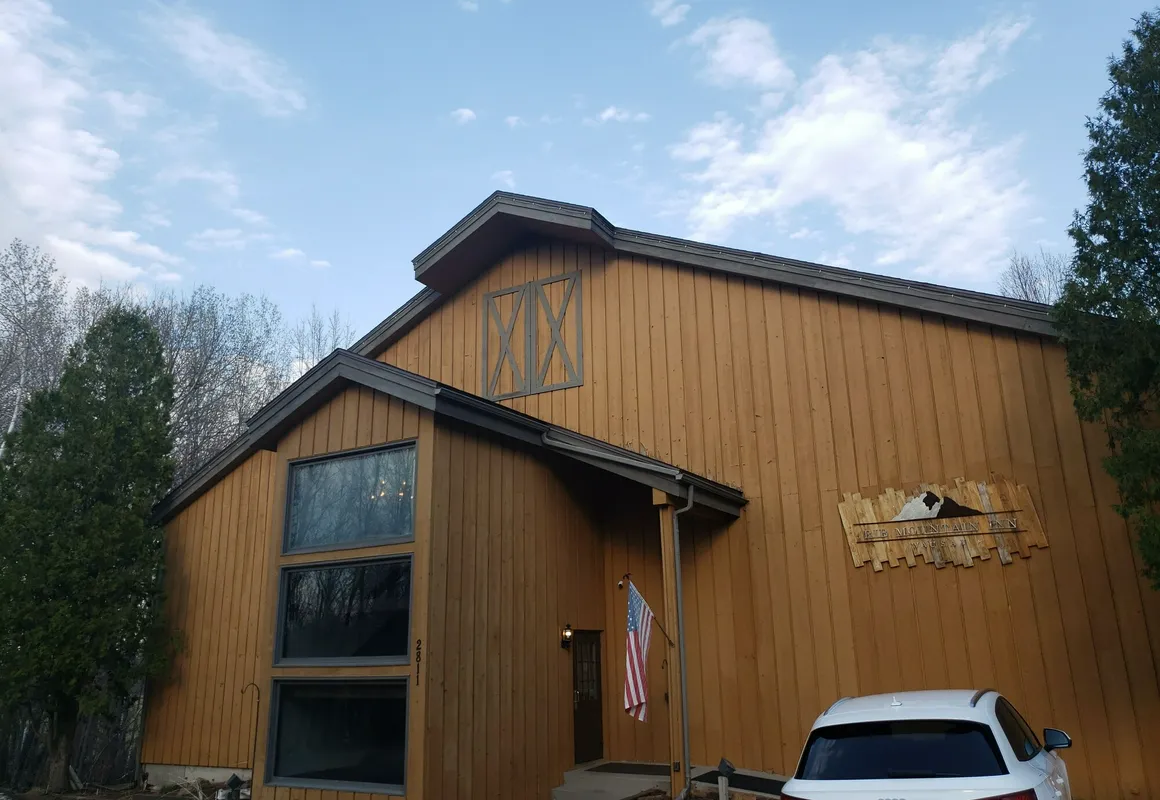 Rib Mountain Inn hotel hero