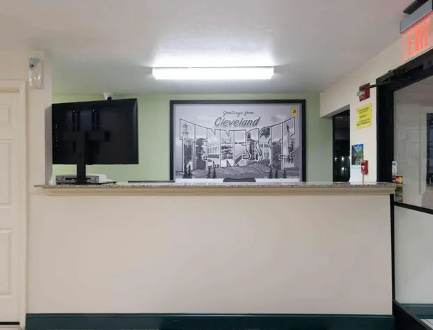 Super 8 by Wyndham Cleveland hotel detail image 4