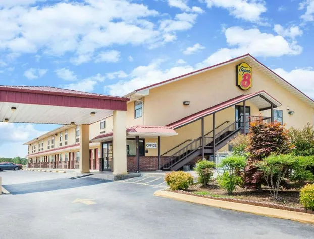 Super 8 by Wyndham Cleveland hotel detail image 1