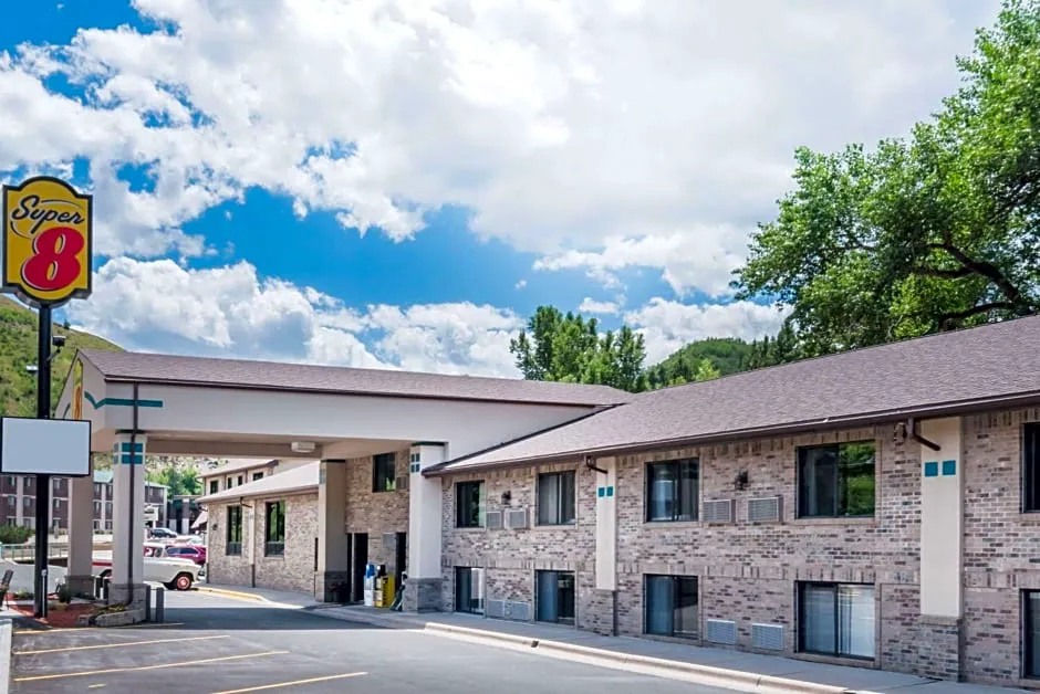 Super 8 by Wyndham Deadwood / Black Hills Area hotel hero