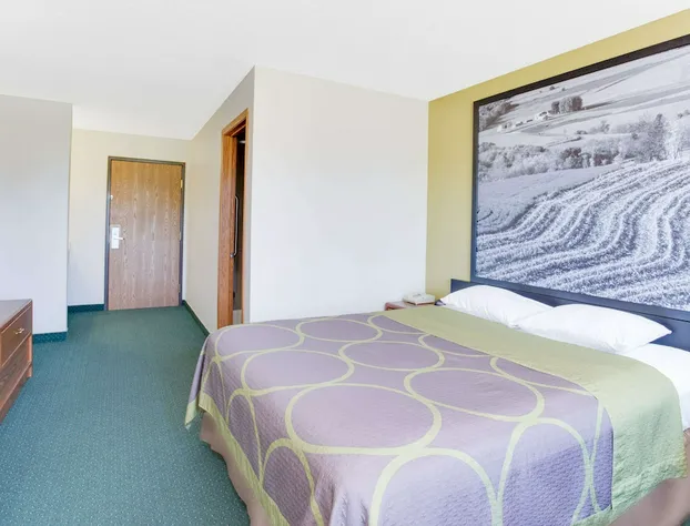 Super 8 by Wyndham Oelwein hotel detail image 4