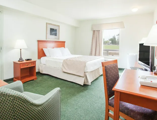 Super 8 by Wyndham Swan River MB hotel detail image 4