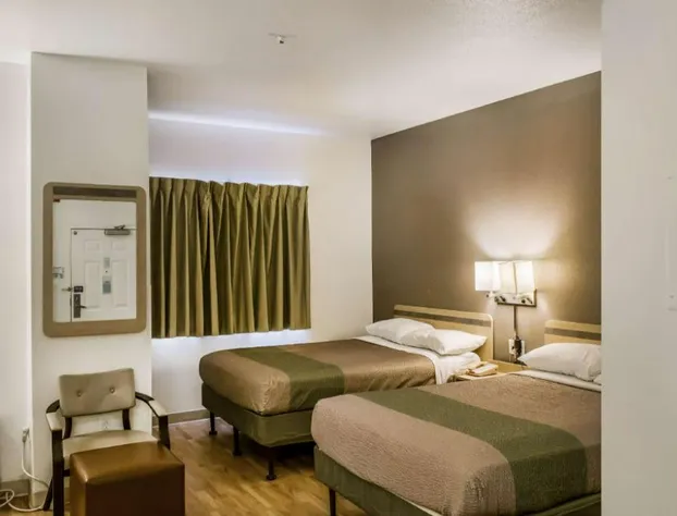 Rodeway Inn Fishers Indianapolis hotel detail image 3