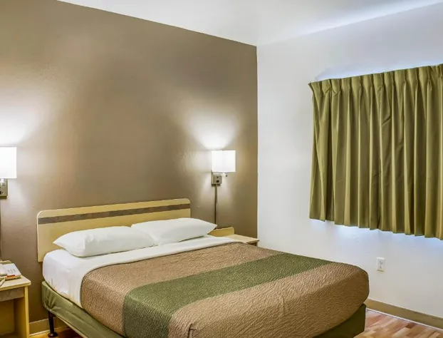 Rodeway Inn Fishers Indianapolis hotel detail image 4