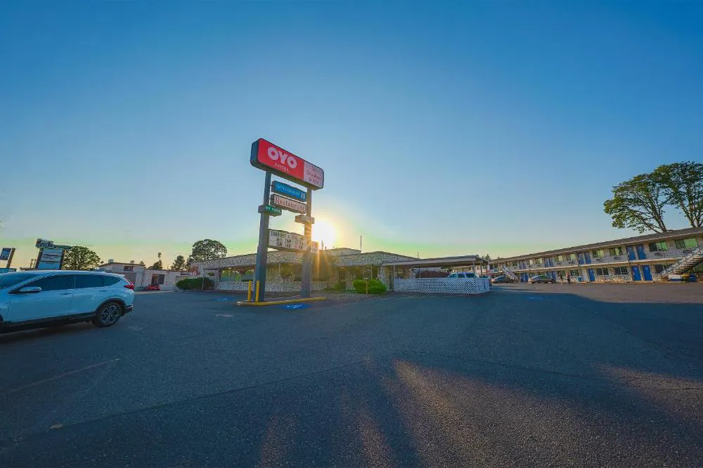 OYO Hotel St. Helens, OR hotel hero