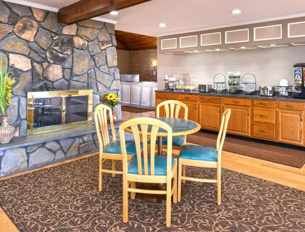 Americas Best Value Inn Plattsburgh hotel detail image 4