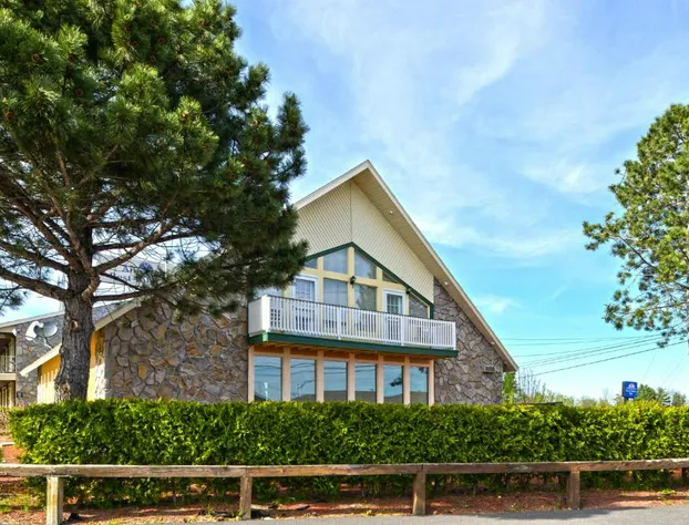 Americas Best Value Inn Plattsburgh hotel detail image 3