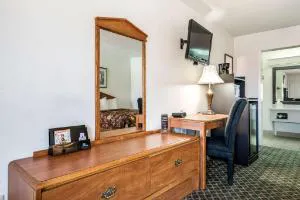 Americas Best Value Inn Paris hotel detail image 1