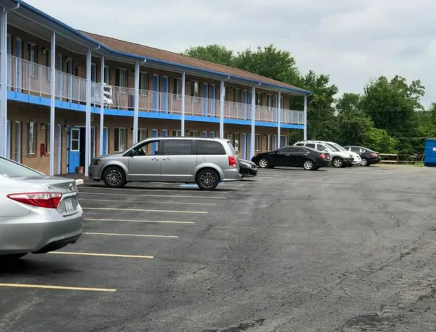 Americas Best Value Inn Jonesville hotel detail image 2