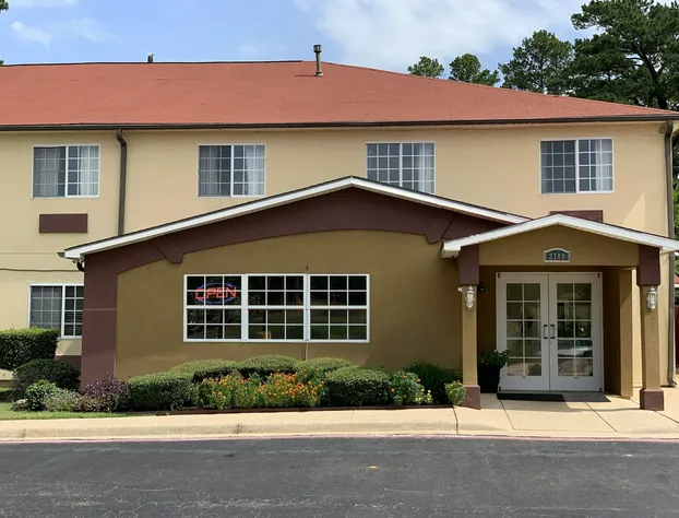 HomeTown Inn & Suites hotel detail image 4