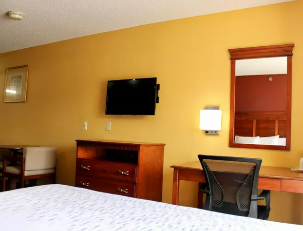 HomeTown Inn & Suites hotel detail image 1