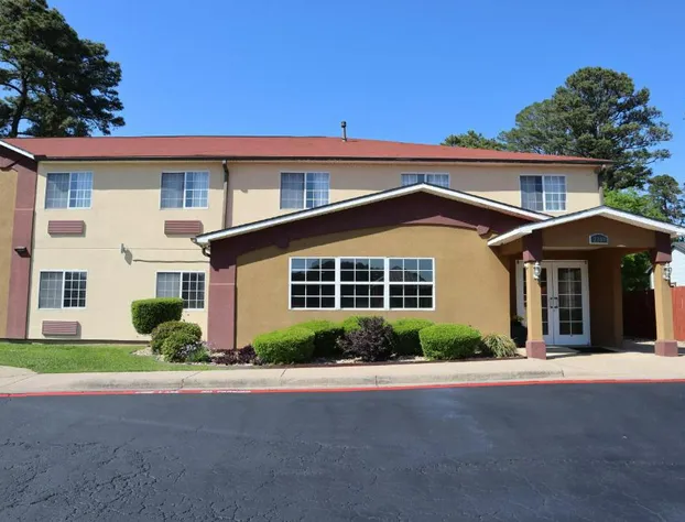 HomeTown Inn & Suites hotel detail image 3