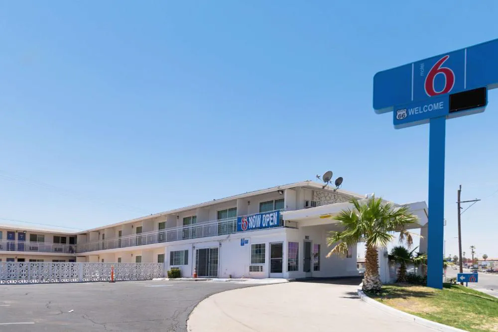 Motel 6 Barstow, CA - Route 66 hotel hero