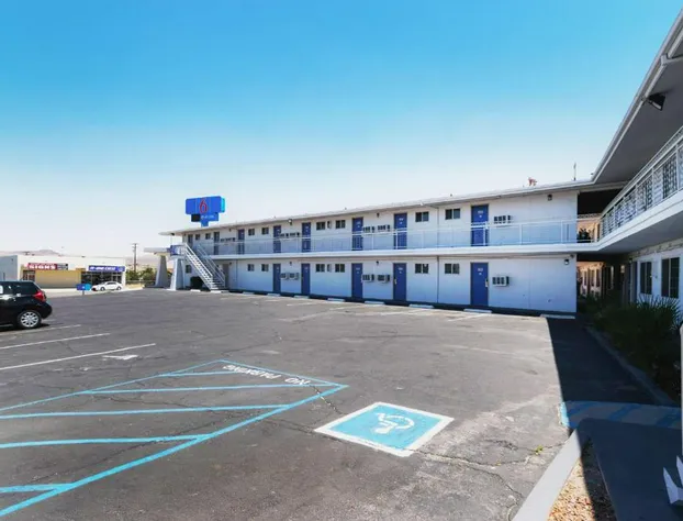 Motel 6 Barstow, CA - Route 66 hotel detail image 2