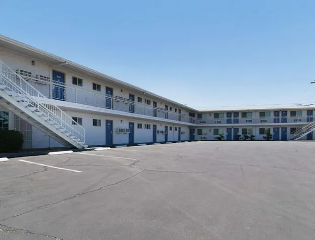 Motel 6 Barstow, CA - Route 66 hotel detail image 4