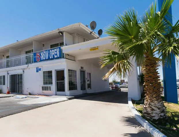 Motel 6 Barstow, CA - Route 66 hotel detail image 1