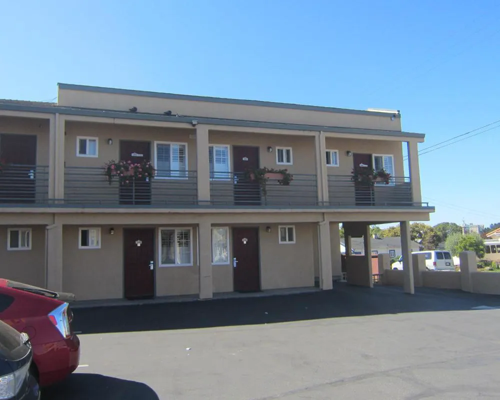 Pacific Best Inn hotel hero