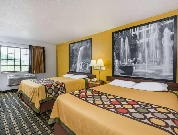 Super 8 by Wyndham Coshocton Roscoe Village hotel detail image 2