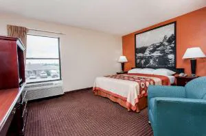 Super 8 by Wyndham Harrisburg hotel detail image 1