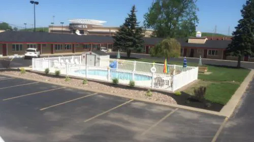 Caravan Motel hotel hero