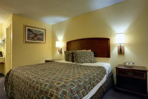 Americas Best Value Inn Comanche hotel detail image 4