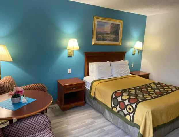 Americas Best Value Inn West Frankfort hotel detail image 3