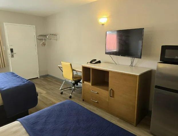 Americas Express Inn hotel detail image 2