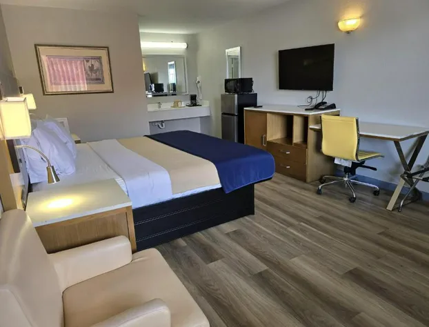 Americas Express Inn hotel detail image 4