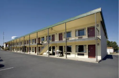 Americas Express Inn South Hill hotel hero