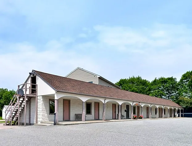 Americas Best Value Inn North Kingstown hotel detail image 1