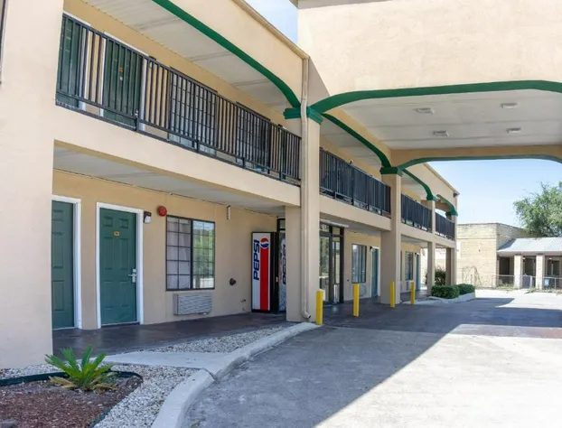 OYO Inn & Suites Medical Center San Antonio hotel detail image 4