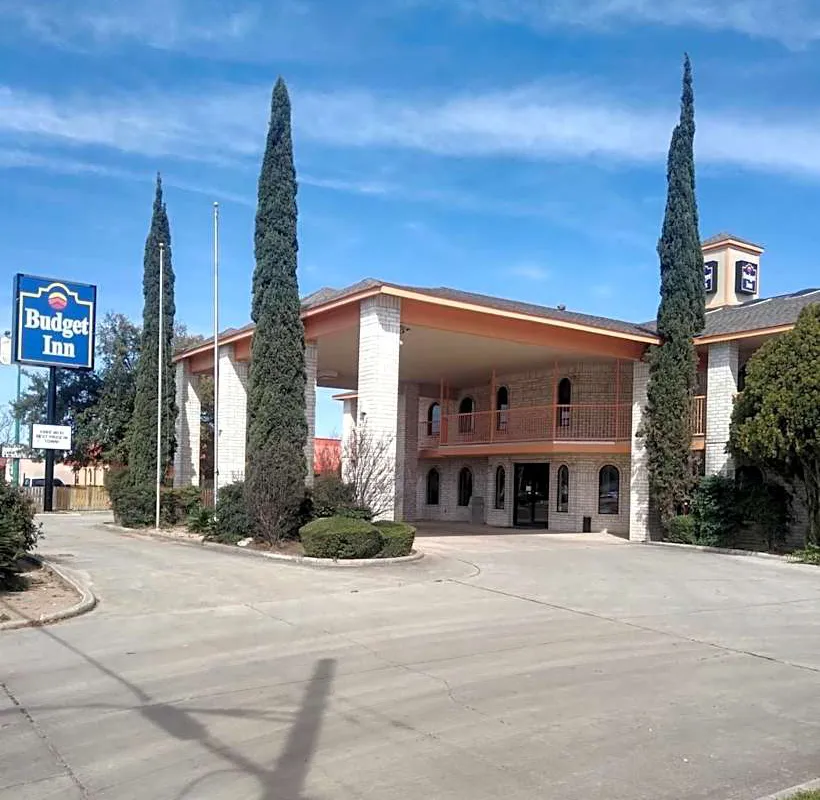 Budget Inn hotel hero