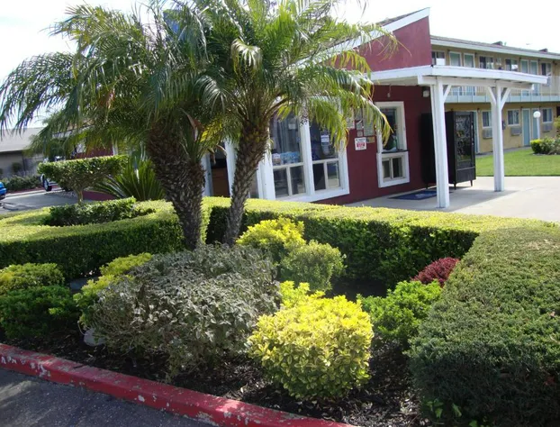 Oasis Inn Sacramento - Elk Grove hotel detail image 1