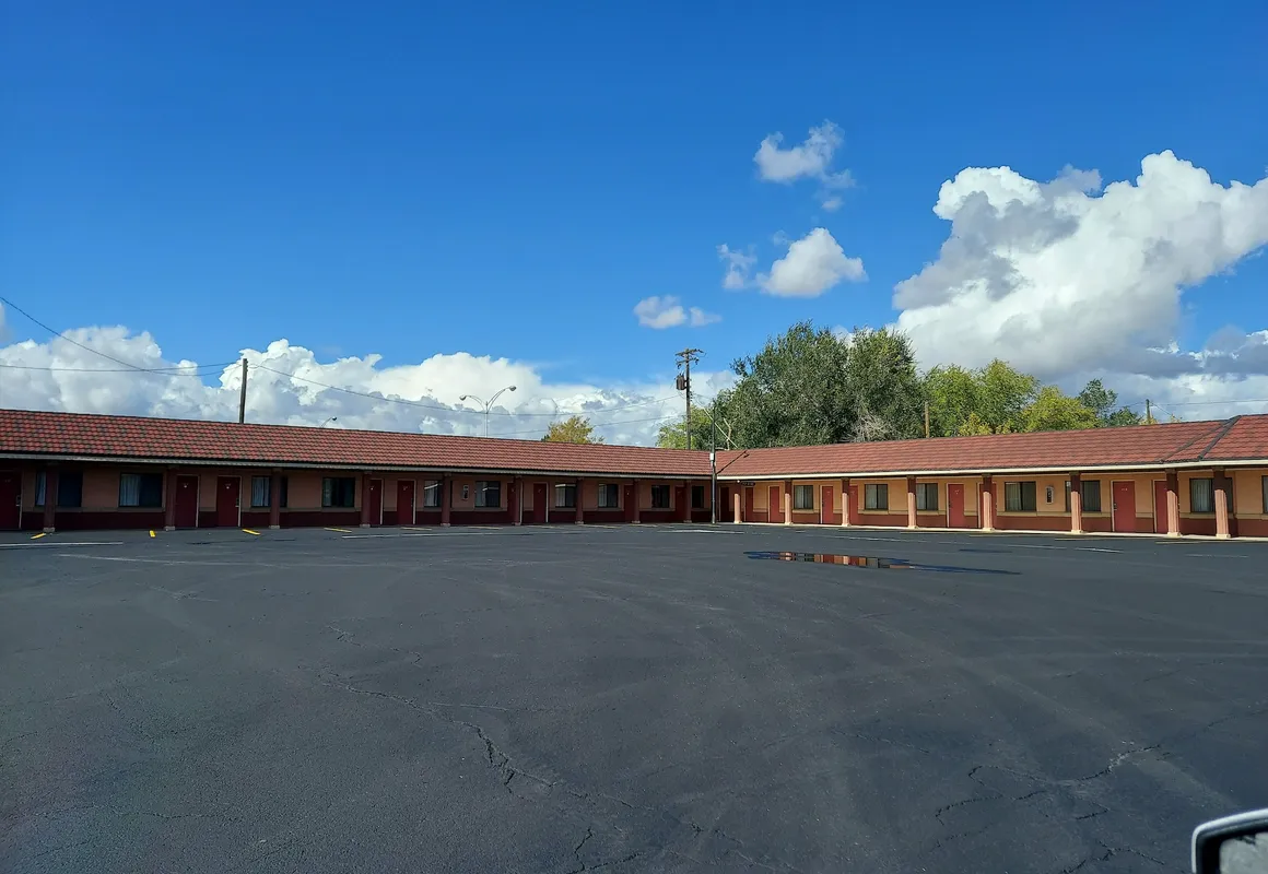 Vernals Best Value Inn hotel hero