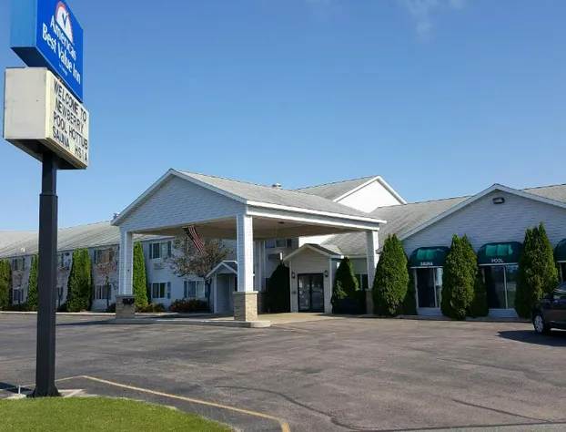 Americas Best Value Inn Tahquamenon Country hotel detail image 1