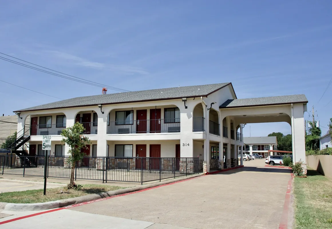 Executive Inn of Arlington, Near AT&T Stadium hotel hero