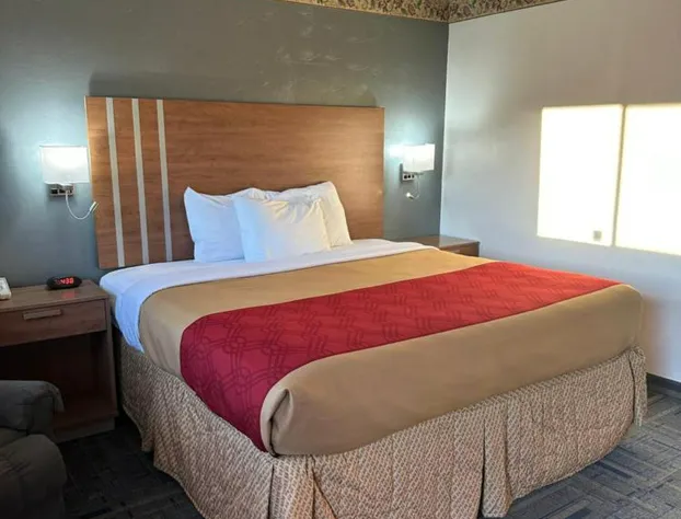 Budget Host Inn Charleston hotel detail image 2