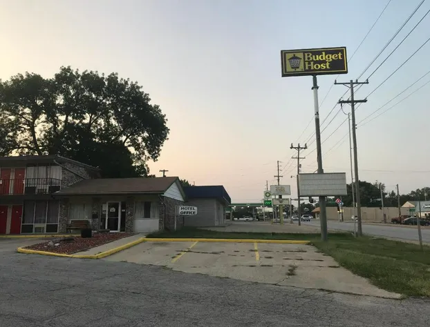 Budget Host Village Inn hotel detail image 3