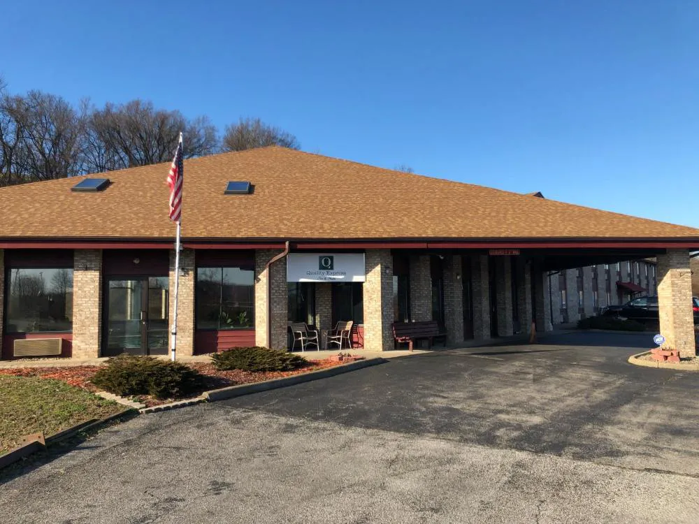 Quality Express Inn & Suites hotel hero