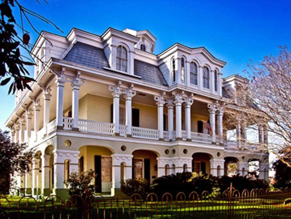 The Dansereau House hotel hero