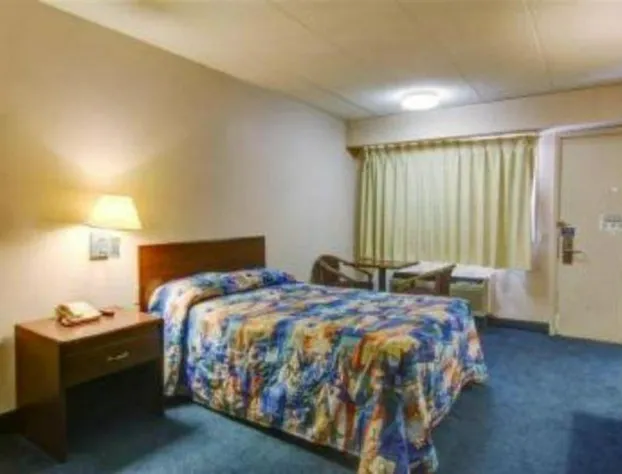 Red Roof Inn St Louis - Florissant hotel detail image 2