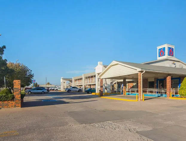 Motel 6 Lawton, OK hotel detail image 3
