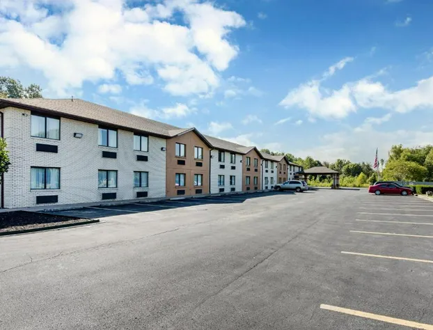 Quality Inn & Suites Metropolis I-24 hotel detail image 2