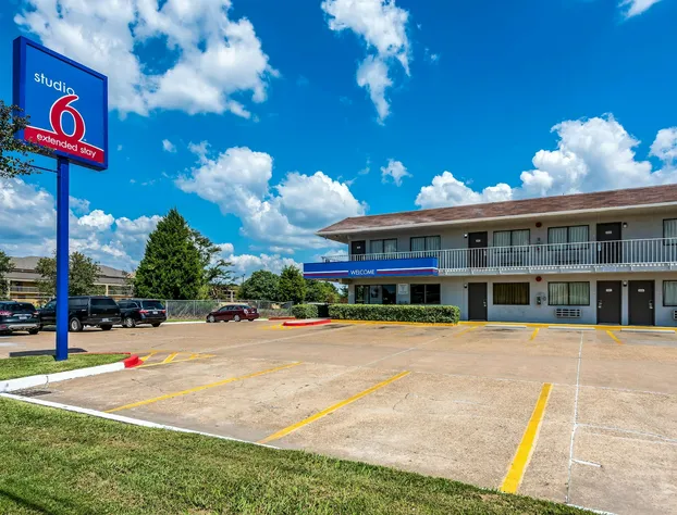 Studio 6 Monroe, LA - Hwy 165 hotel detail image 2