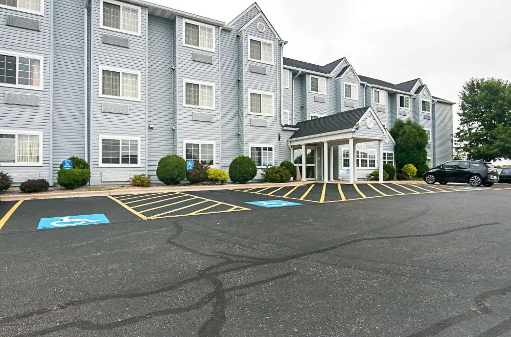 Motel 6 Sycamore, IL hotel hero