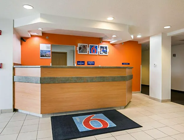 Motel 6 Sycamore, IL hotel detail image 3
