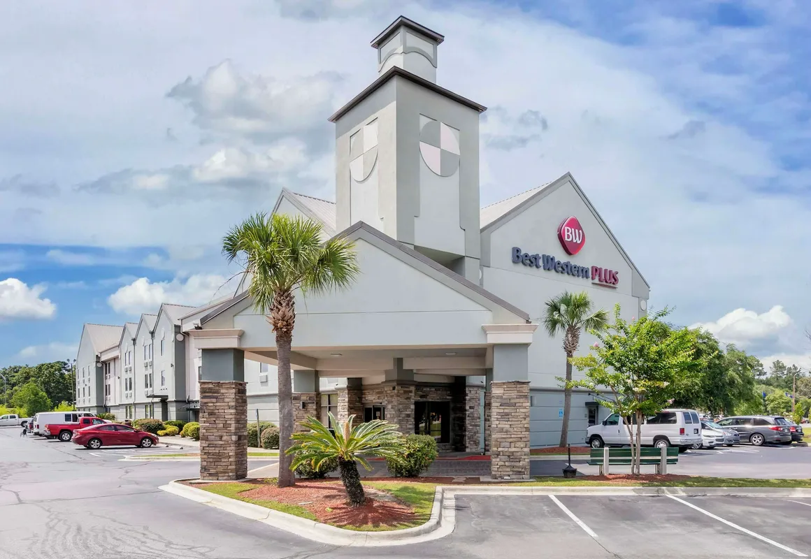 Best Western Savannah Airport Inn & Suites hotel hero