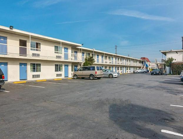 Motel 6 Gardena hotel detail image 4