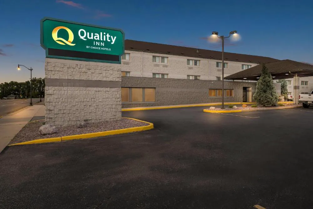 Quality Inn La Crosse North hotel hero